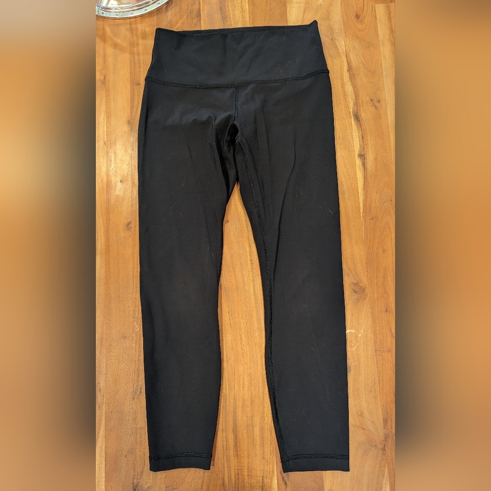 Lululemon Wunder Under black leggings size 8